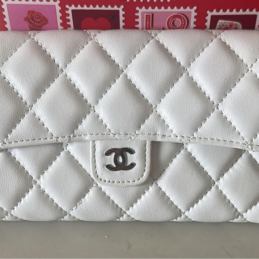 CHANEL Ivory Quilted Clutch